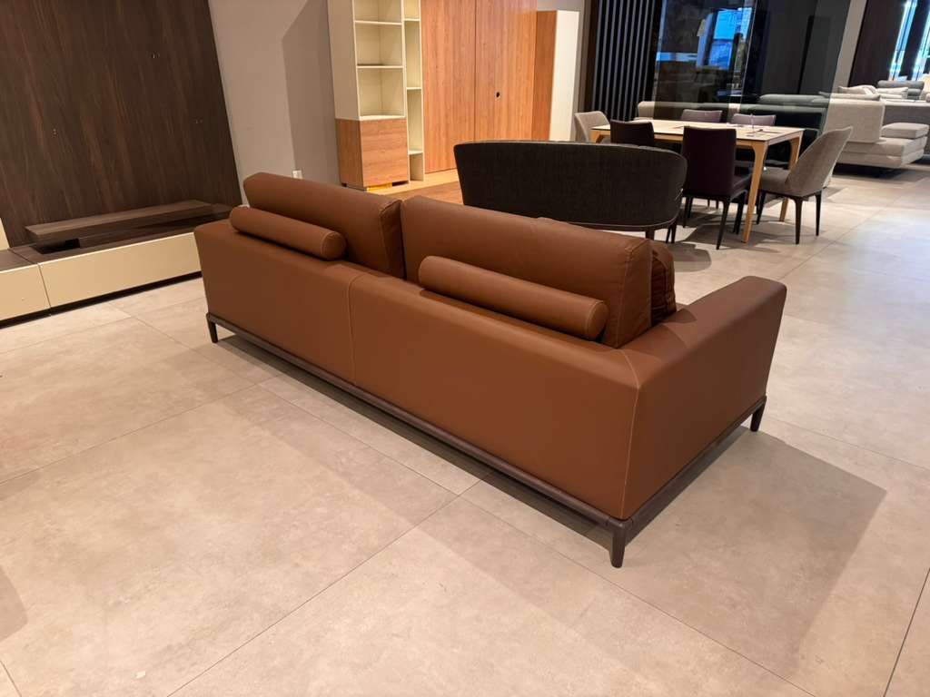 Berlin 3 Seater Sofa - OUTLET - Image 3