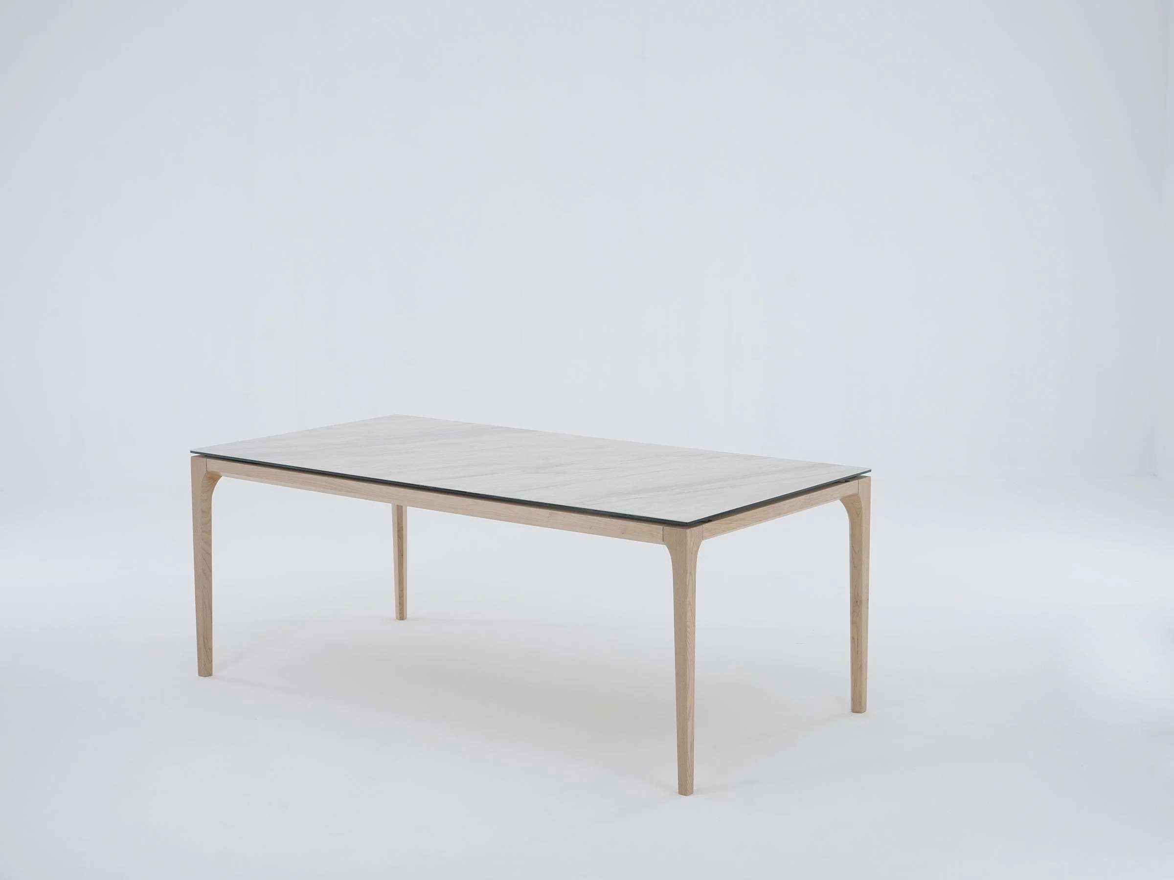 Kapet Table