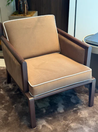 LORTON ARMCHAIR - OUTLET