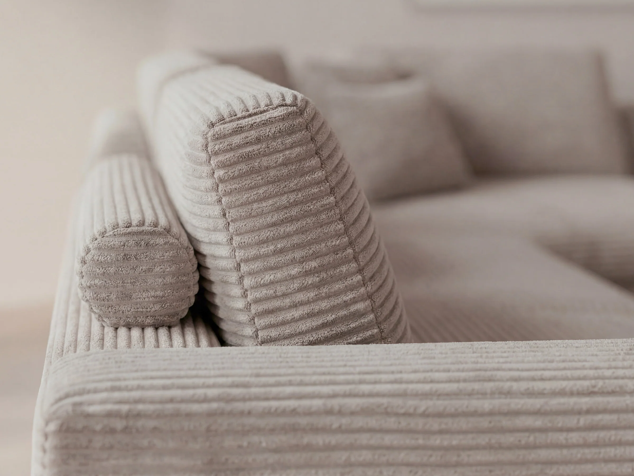 Mix Extended Curved Lounge - Image 6