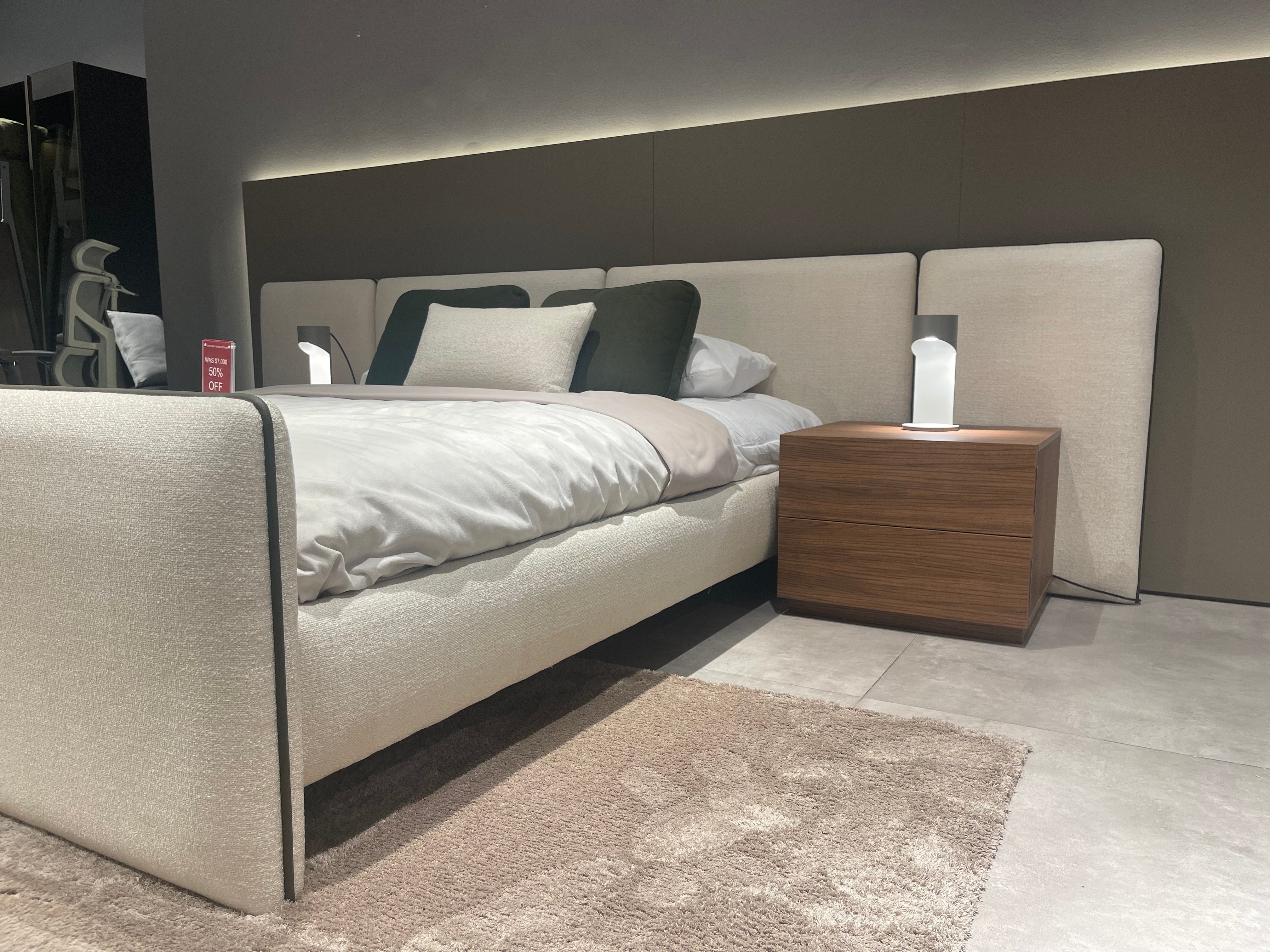 Oslo Queen Size Bed With NightStand - OUTLET - Image 4