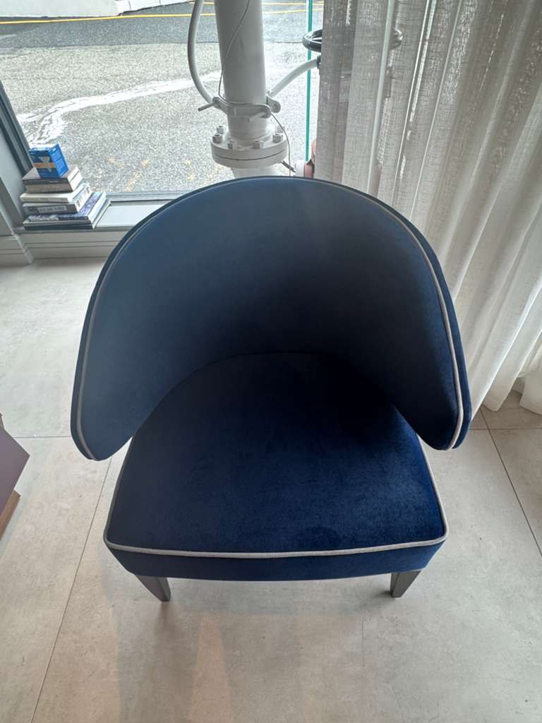 Twice Armchair- OUTLET