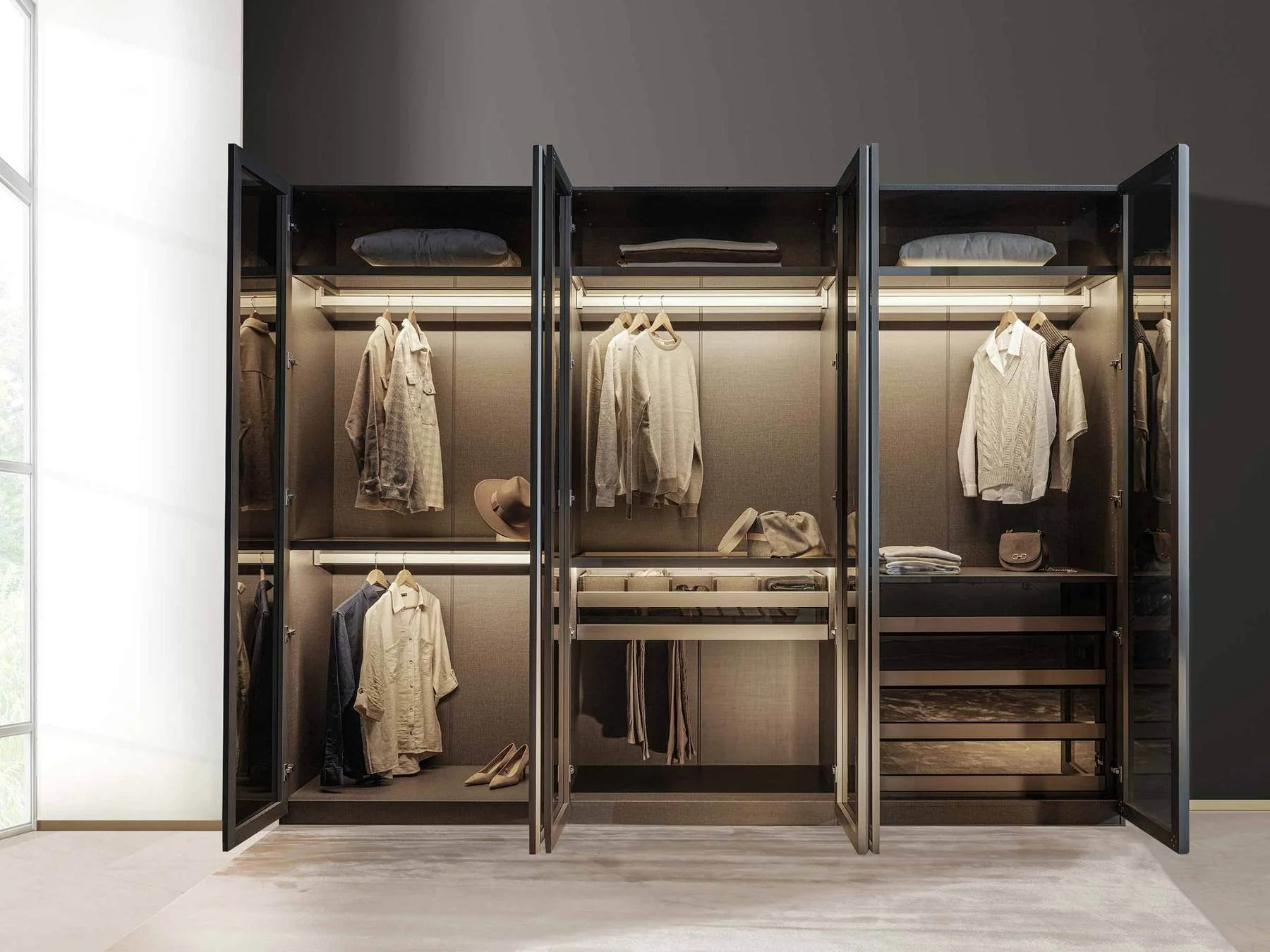 Vetrina Reflective Closet - Image 4
